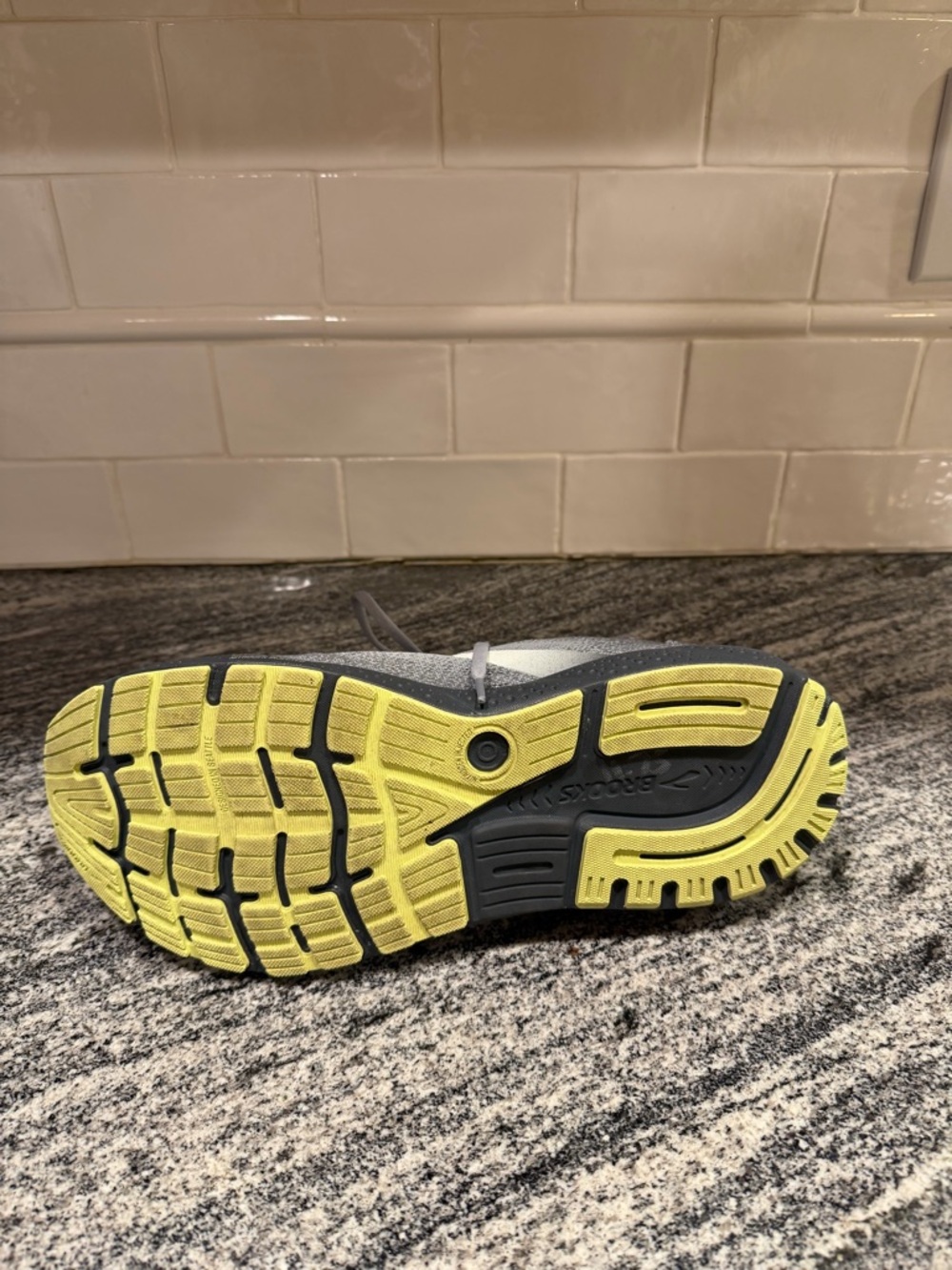 Men’s Brooks Ghost 16 Size 12.5 Wide/2E - Picture 9 of 10